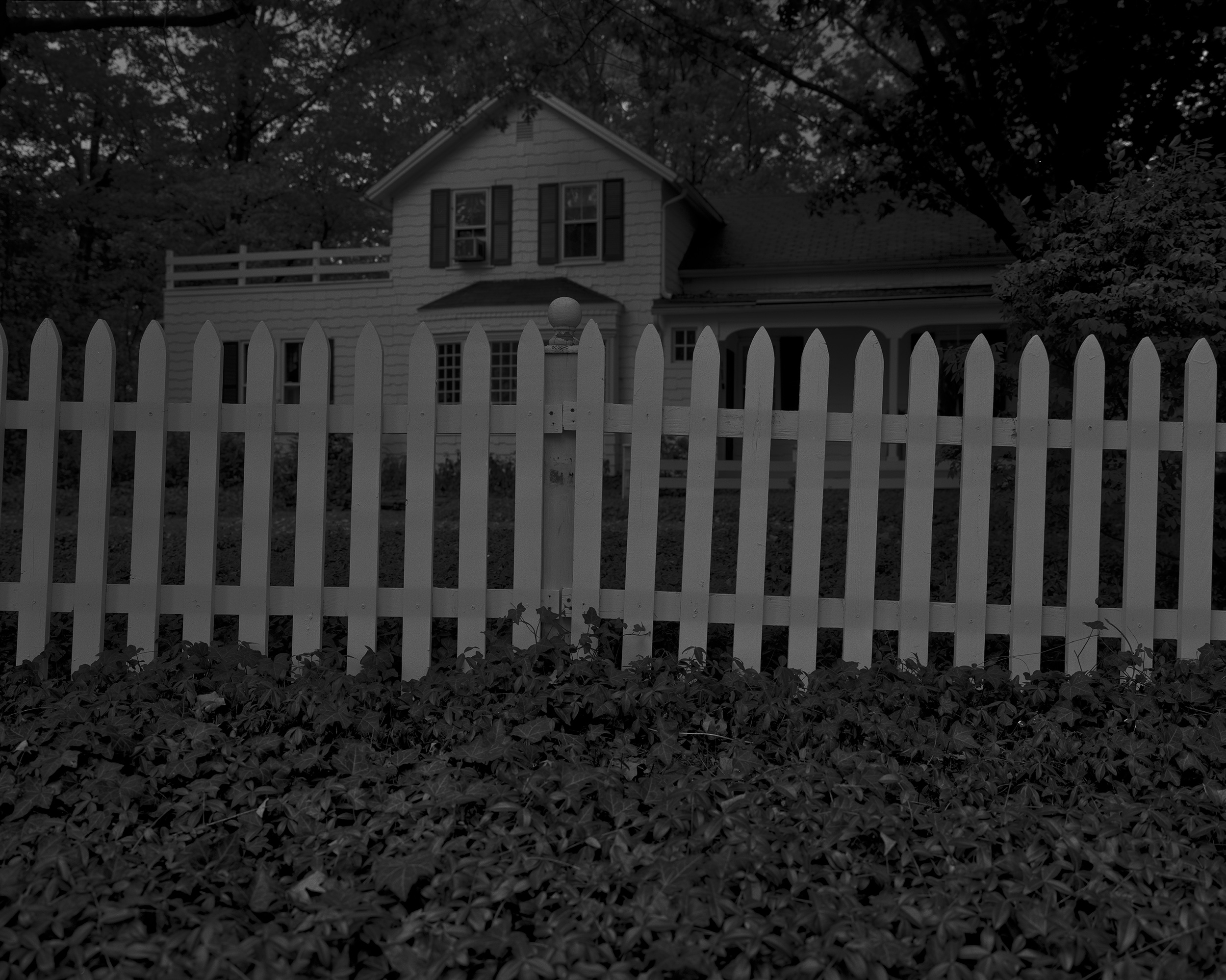 Dawoud Bey, Untitled #1 (Picket Fence and Farmhouse).